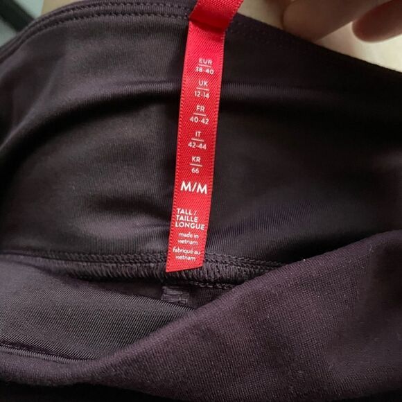 Spanx Purple Split Hem Ankle Length Leggings Size Medium Activewear Workout Wear - Picture 9 of 9